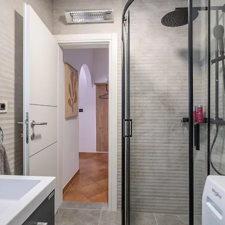 Exquisites Studio-apartment Bei Mit Privatem Balkon, Waschmaschine, Wifi Rovinj