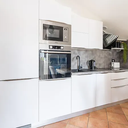 Apartment Exquisites Studio-apartment Bei Mit Privatem Balkon, Waschmaschine, Wifi Rovinj